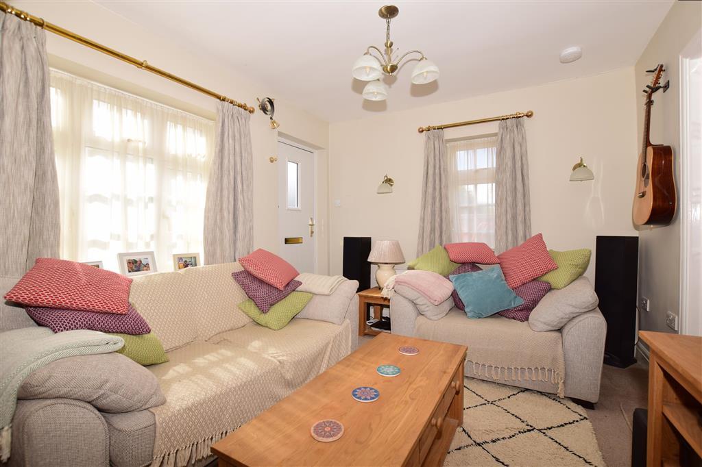 Hackington Road, Tyler Hill, Canterbury, Kent 3 bed semidetached house