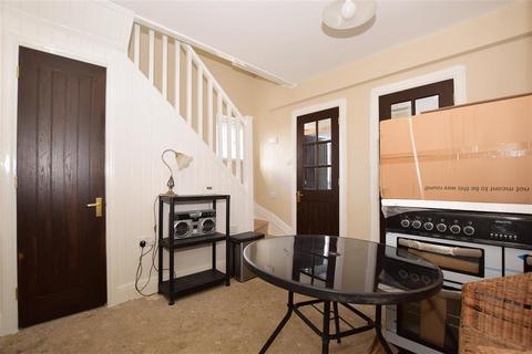 71 Hackington Road, Tyler Hill, Canterbury, CT2 9NE