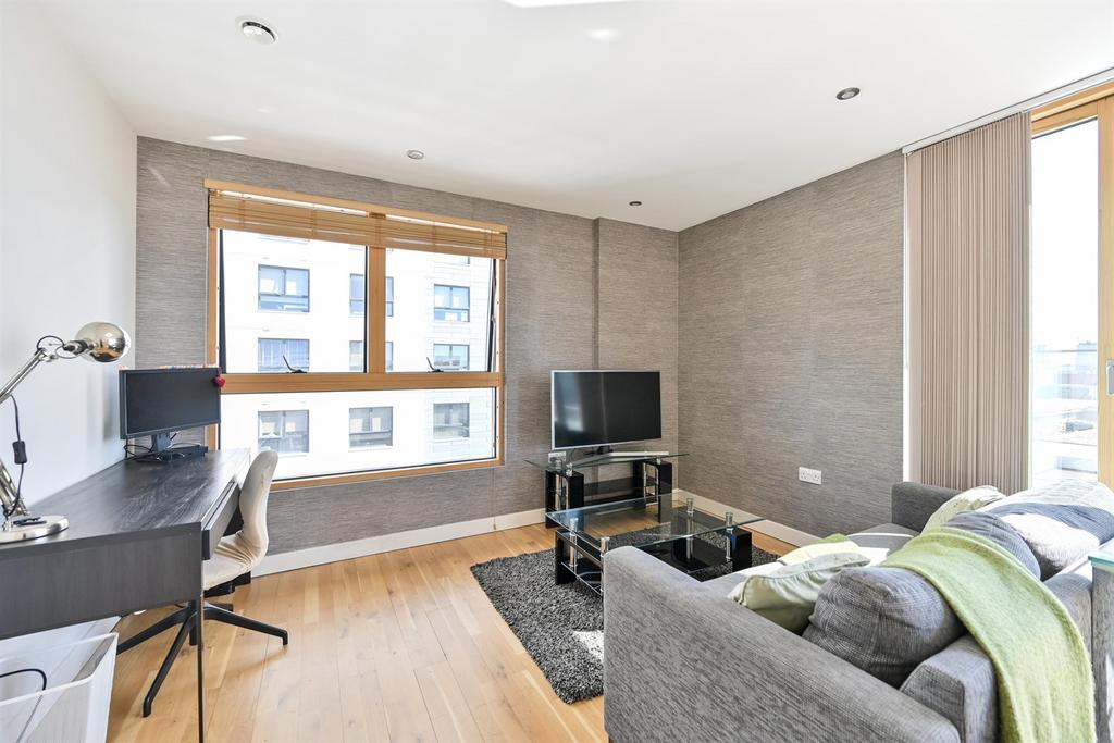 Apartment in Reading - View 4