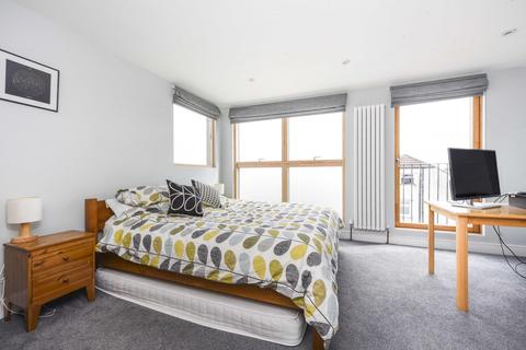67 Mount Road, New Malden, KT3 3JY