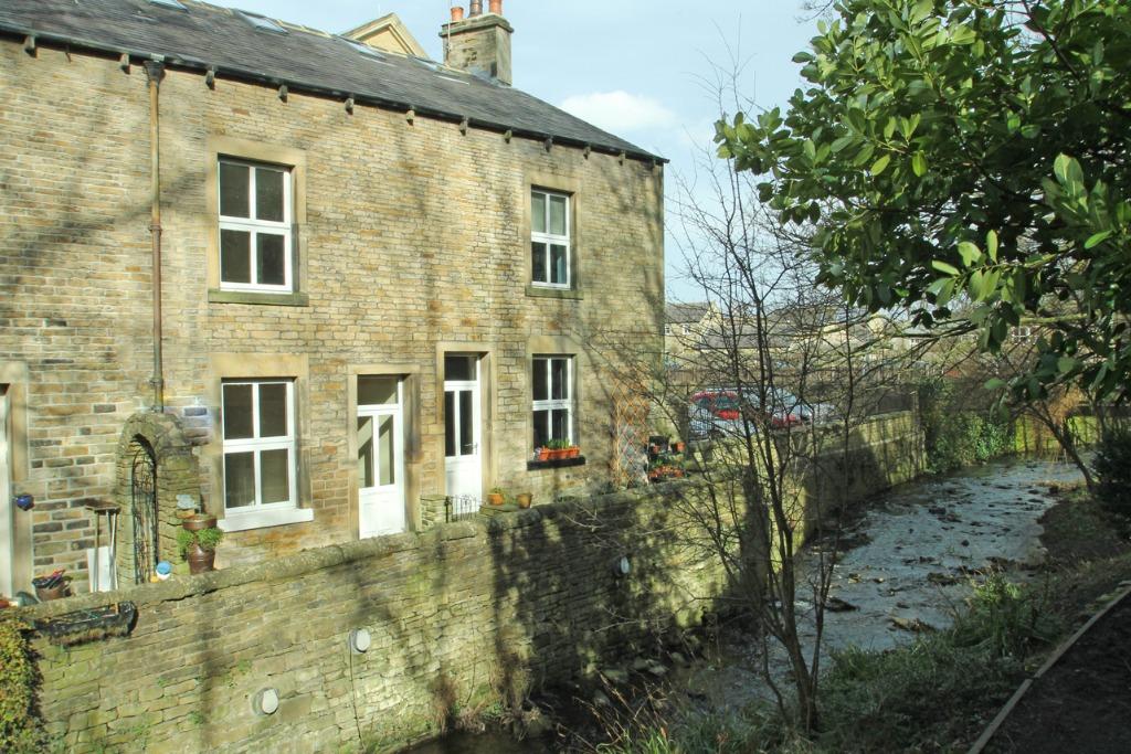 Brookside, Skipton, BD23 2 bed terraced house £675 pcm (£156 pw)