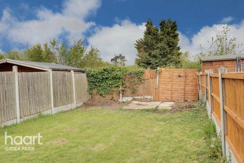 140 Grange Road, Romford, RM3 7EA