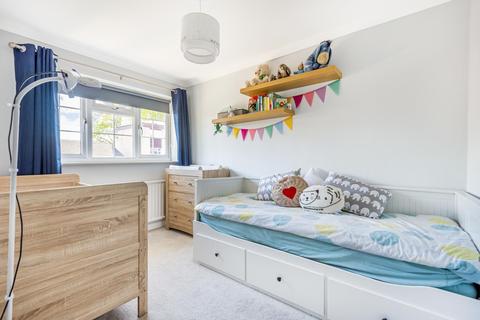 3 Everlands Close, Woking, GU22 7TB