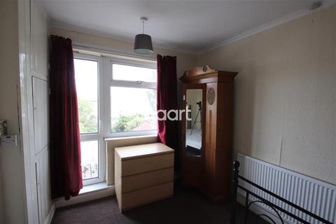 1 bedroom in a house share to rent - Kings Avenue