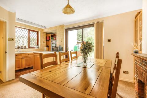 76 Cherry Tree Walk, West Wickham, BR4 9EH