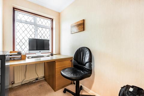 76 Cherry Tree Walk, West Wickham, BR4 9EH