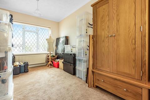 76 Cherry Tree Walk, West Wickham, BR4 9EH