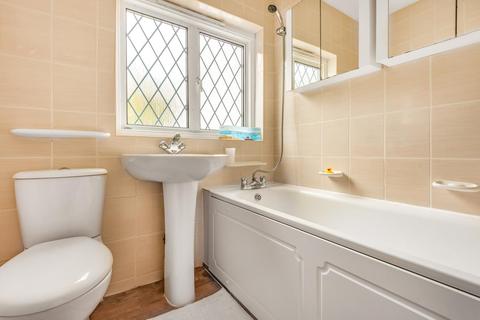 76 Cherry Tree Walk, West Wickham, BR4 9EH