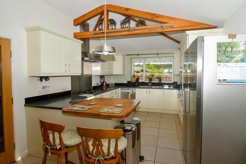 8 Pinefields Close, West Hill, Ottery St Mary, EX11 1XL