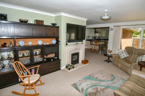 8 Pinefields Close, West Hill, Ottery St Mary, EX11 1XL
