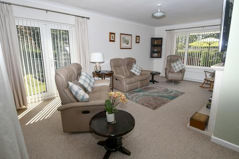 8 Pinefields Close, West Hill, Ottery St Mary, EX11 1XL