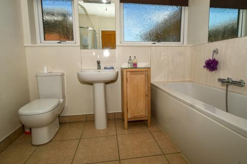 8 Pinefields Close, West Hill, Ottery St Mary, EX11 1XL
