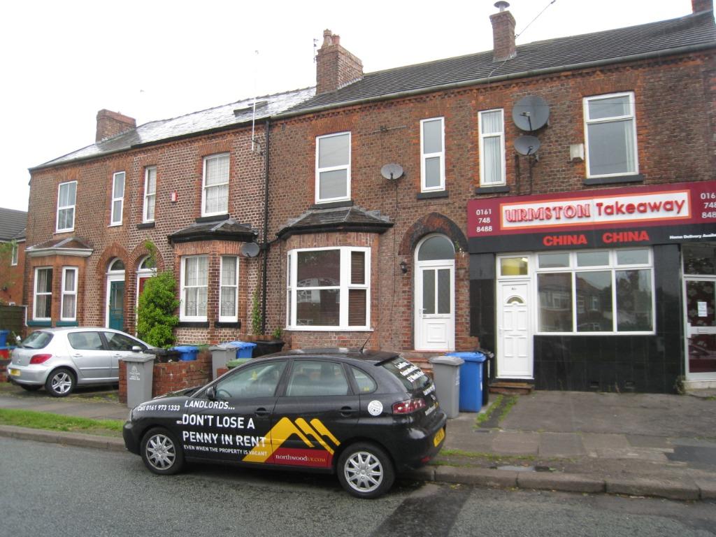 Stretford Road, Urmston, M41 2 bed flat £525 pcm (£121 pw)