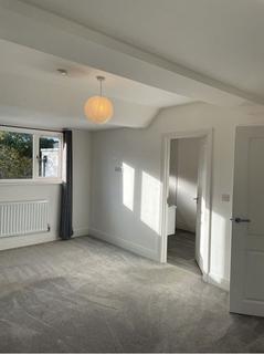 undefined, Market Square, 8B Market Square, Witney