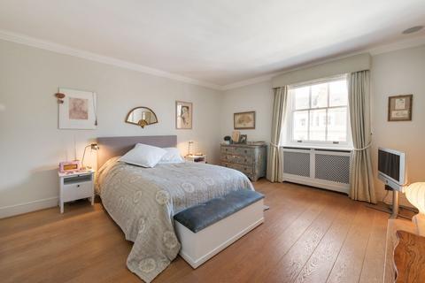 Flat F, 1 Bina Gardens, London, SW5 0LD