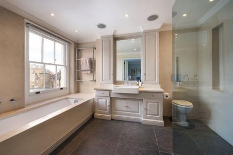 Flat F, 1 Bina Gardens, London, SW5 0LD