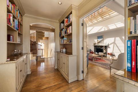 Flat F, 1 Bina Gardens, London, SW5 0LD