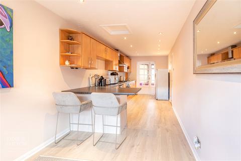 4 Briony Close, Royton, Oldham, OL2 5AL