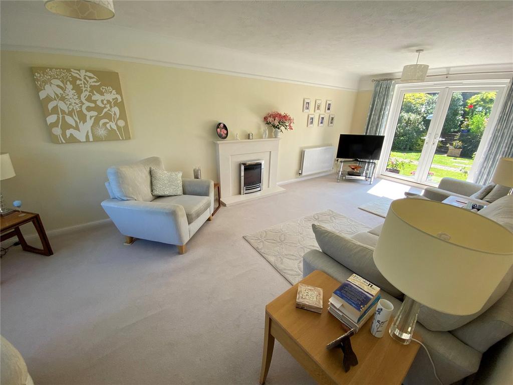 Rectory Close, Eastbourne, BN20 5 bed detached house £800,000