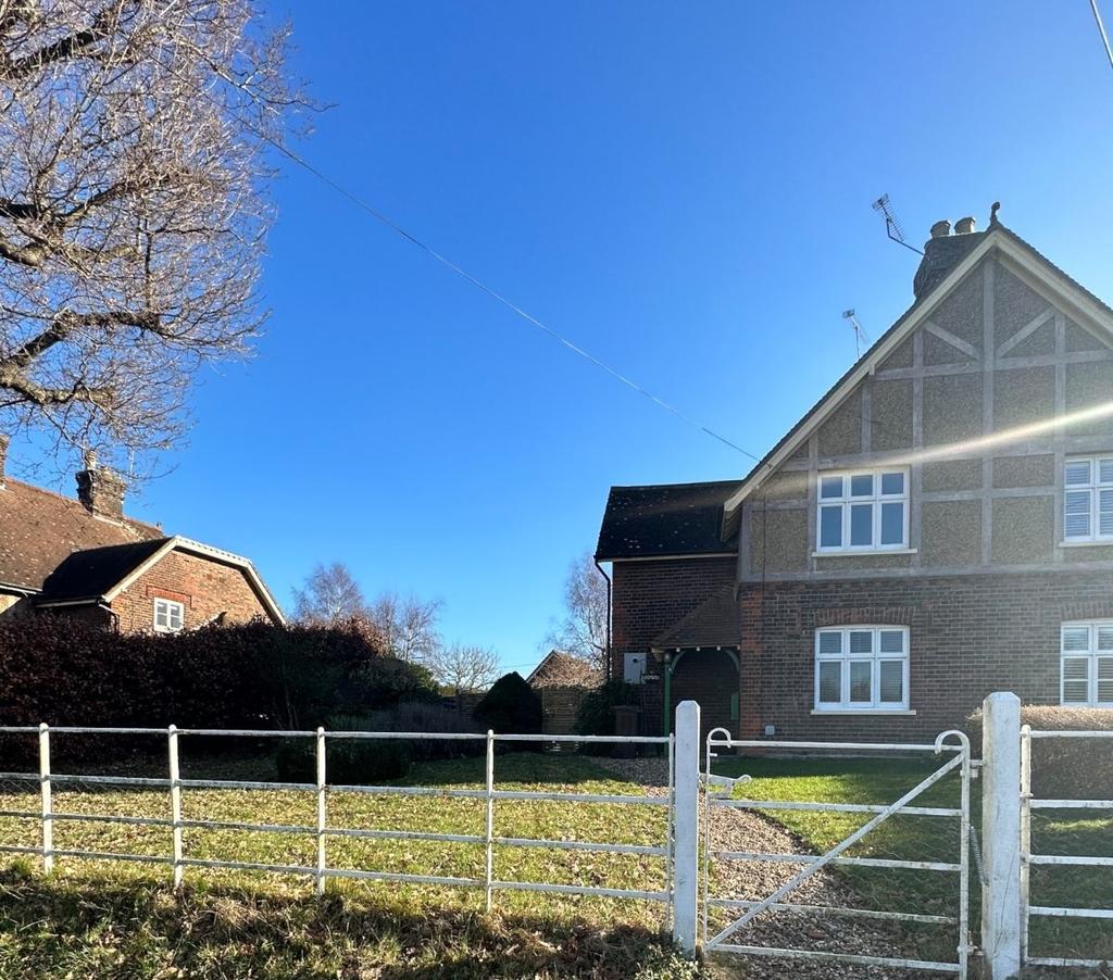 Shafford Cottages, Redbourn Road, St.... 3 bed semidetached house £