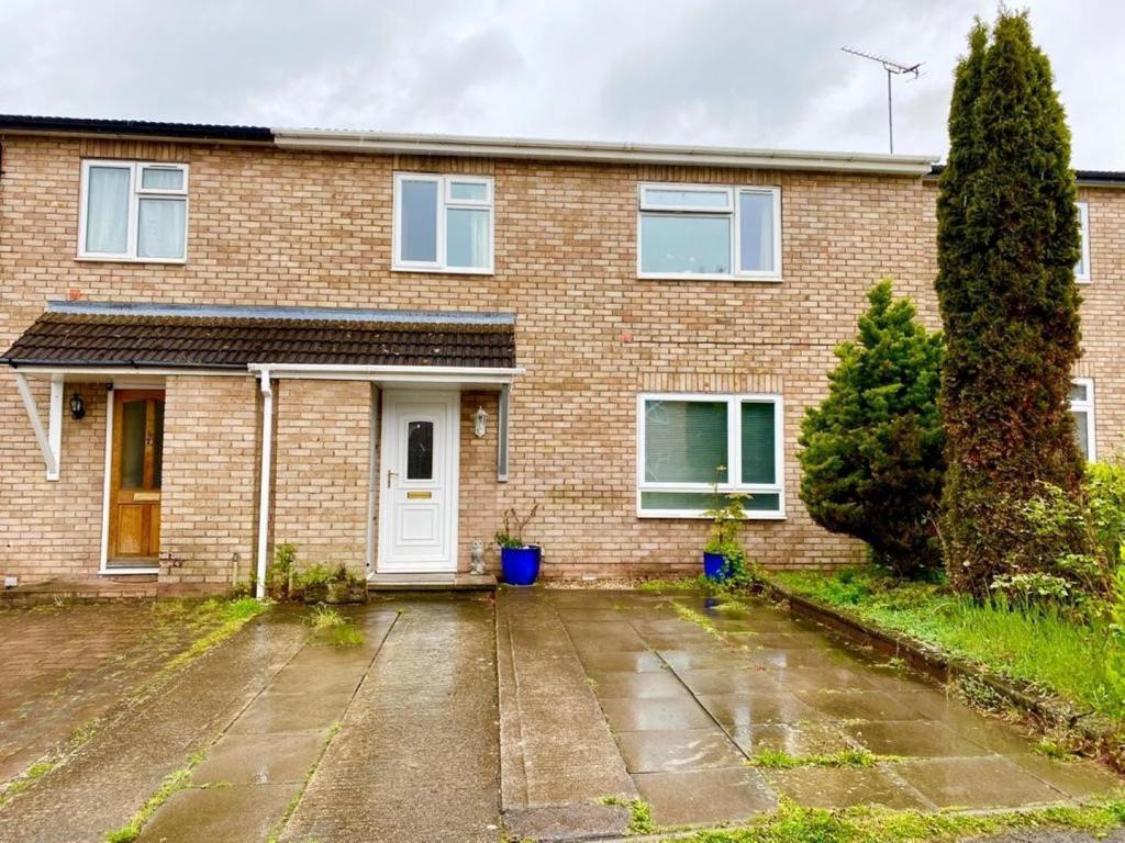 Brobury Close, Newton Farm, Hereford, HR2 3 bed house £182,500