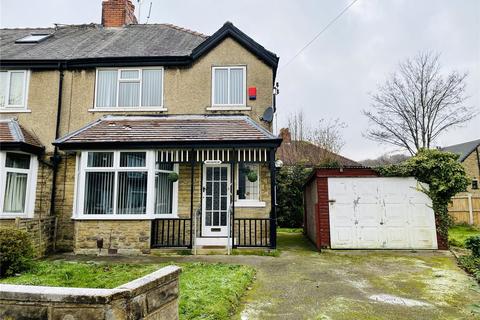 3 bedroom semi-detached house to rent, Grove Avenue, Shipley, BD18