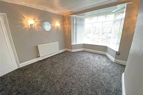 3 bedroom semi-detached house to rent, Grove Avenue, Shipley, BD18