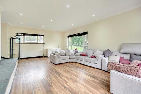 5 Woodhall Drive, London, SE21 7HJ