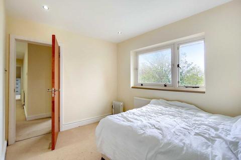 5 Woodhall Drive, London, SE21 7HJ