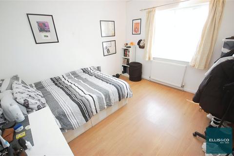 Abercorn Road, Mill Hill East, NW7