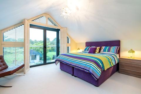 The Pines Canada Road, West Wellow, Romsey, SO51 6DE