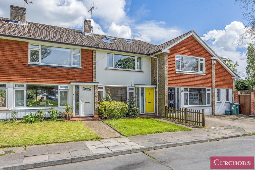 Elizabeth Gardens, SunburyOnThames... 3 bed terraced house £539,000
