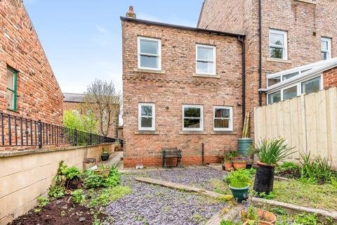 25 Coltsgate Hill, Ripon, HG4 2AB