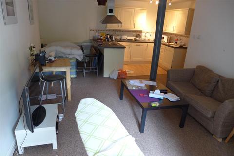 2 bedroom apartment to rent, Bristol BS2