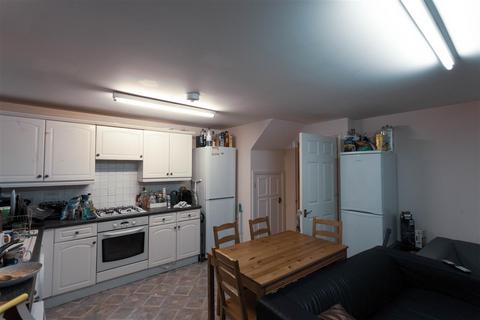 undefined, Bristol BS16