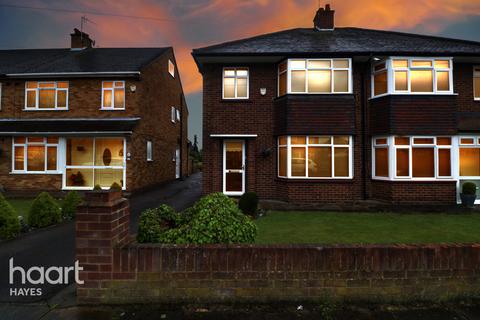4 Meadow View Road, Hayes, UB4 8EZ