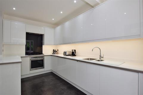 14 Harman Avenue, Woodford Green, IG8 9DS