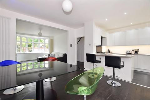 14 Harman Avenue, Woodford Green, IG8 9DS