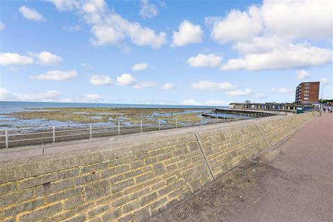 9 Queens Avenue, Birchington, CT7 9QN