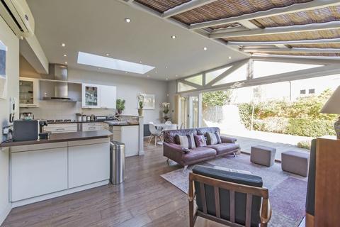 21 Granard Road, London, SW12 8UJ