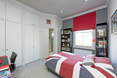 21 Granard Road, London, SW12 8UJ