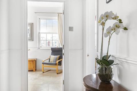 3 Frederick Square, London, SE16 5XR