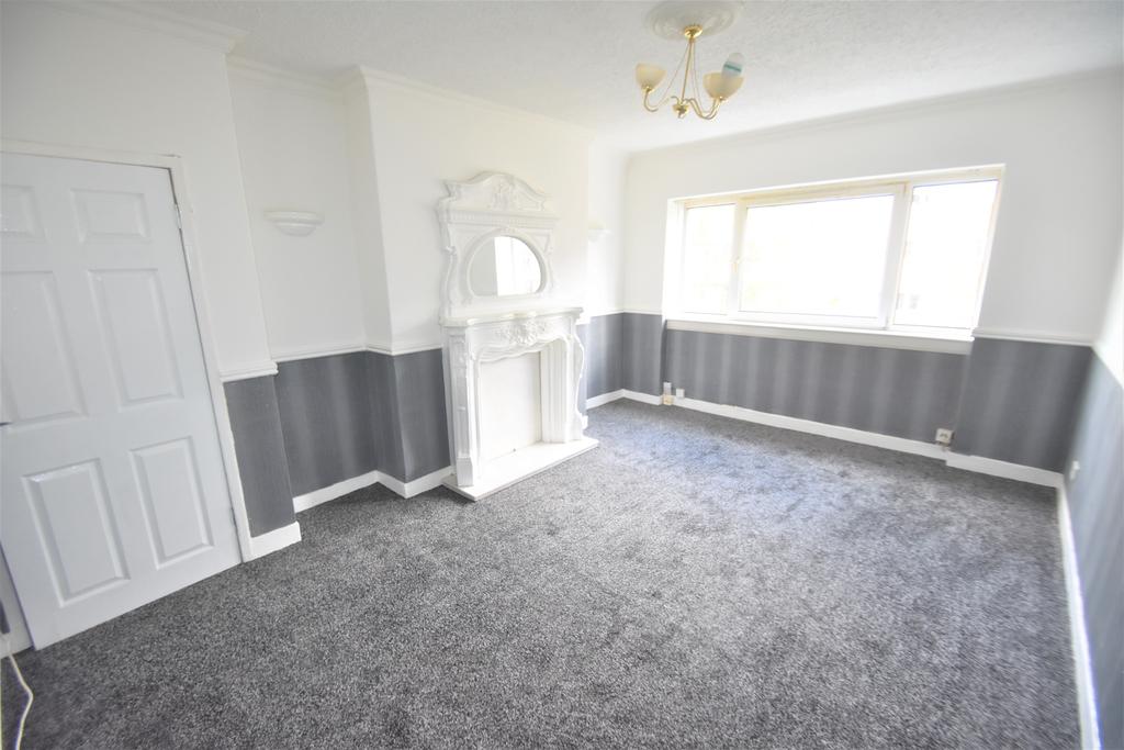 Banchory Crescent, Glasgow G43 3 bed flat £82,500