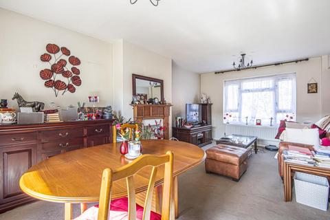 3 bedroom flat for sale, London Road, Bromley