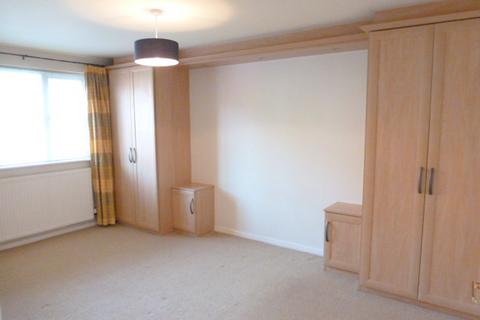2 bedroom flat to rent, Broadoaks, Bury, BL9 7SU