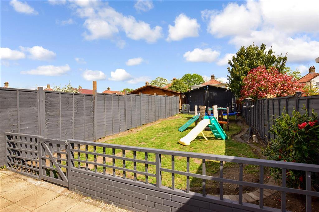 Seaton Road, Welling, Kent 2 bed semidetached house £360,000