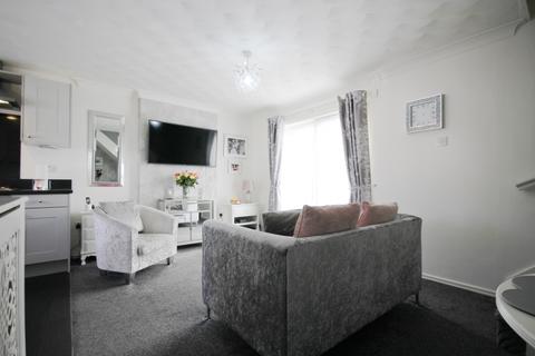 6 Bankside, Preston Brook, Runcorn, WA7 3LB
