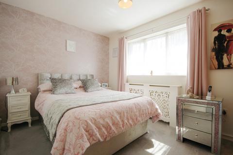 6 Bankside, Preston Brook, Runcorn, WA7 3LB