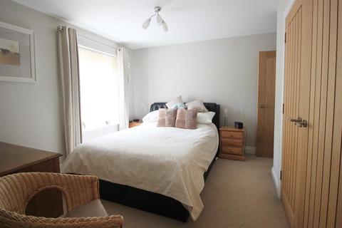 2, Castle View Abbey Hill, Netley Abbey, Southampton, SO31 5FA