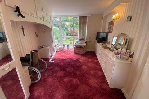 10 Chantry Close, Great Billing, Northampton, NN3 9EG